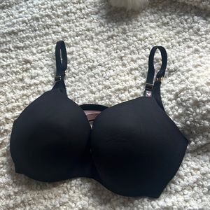 Victoria secret bra new without tag 32DD
